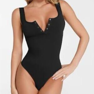 Vici black bodysuit tank